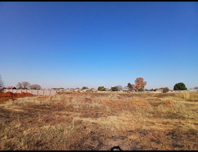 992M² VACANT LAND FOR SALE IN KOOKRUS